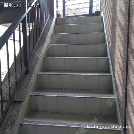 共用階段