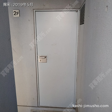 貸室入口(2階)