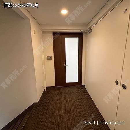 貸室入口(2階) 貸室入口(2階)