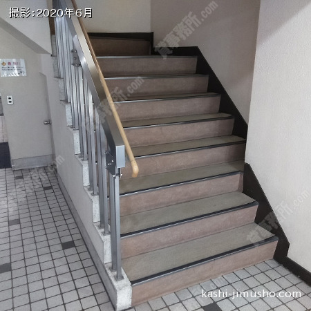 共用階段