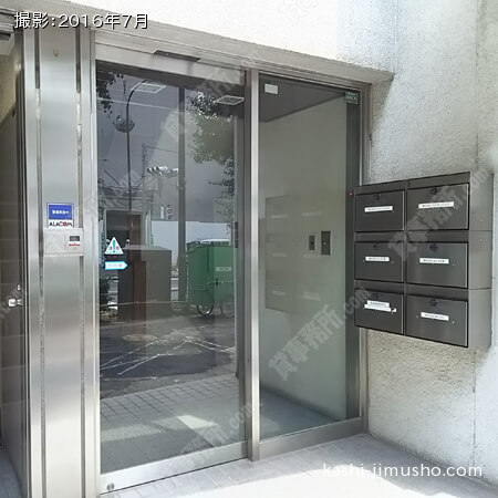 エントランスドア