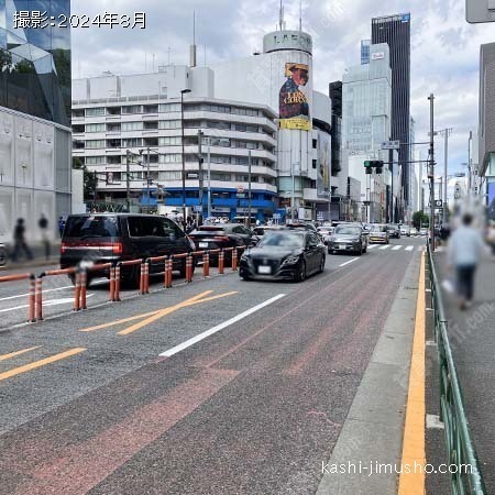 前面道路(明治通り)
