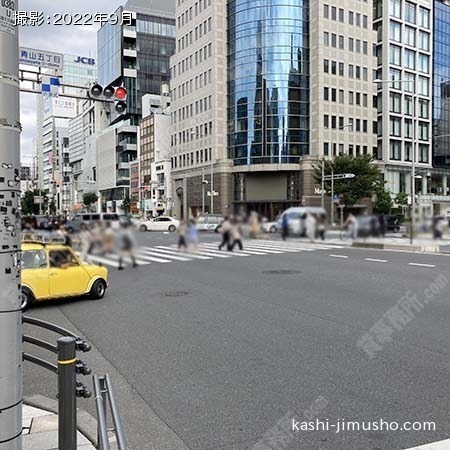 前面道路(青山通り)