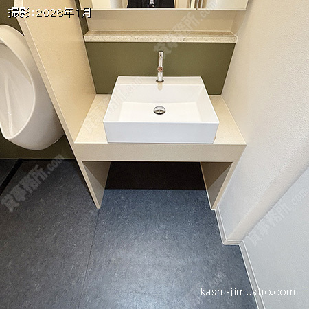 男性トイレ 男性トイレ