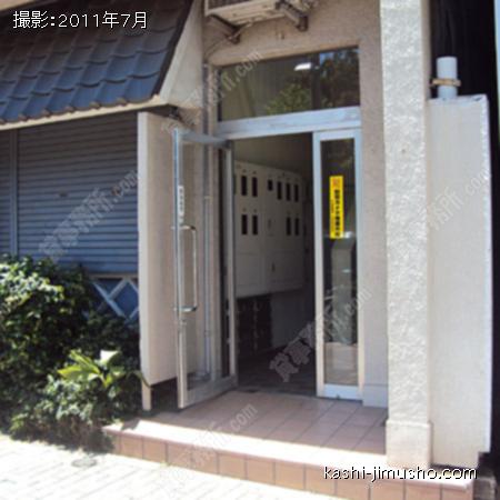  ビル入口