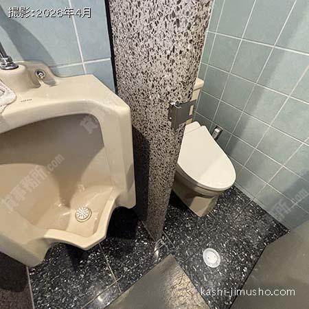 男性トイレ