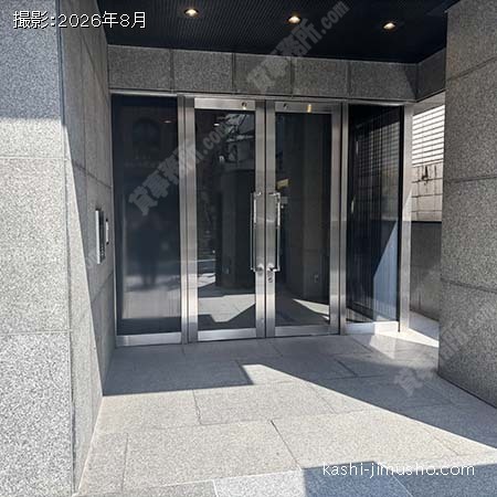 ビル入口 ビル入口