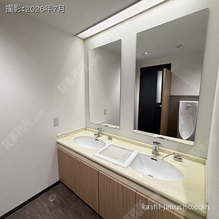 男性トイレ 男性トイレ