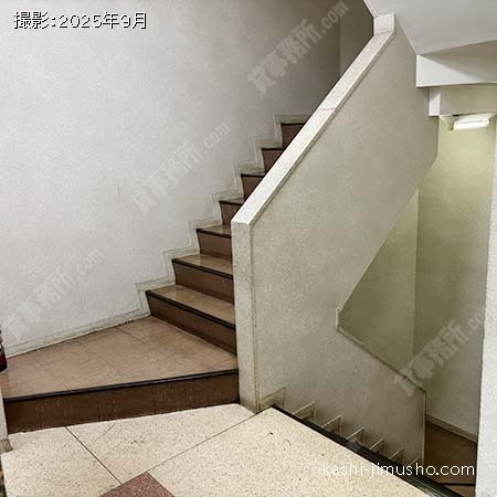 共用階段 共用階段