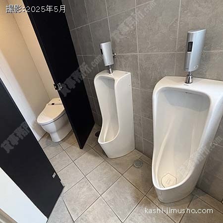 男性トイレ