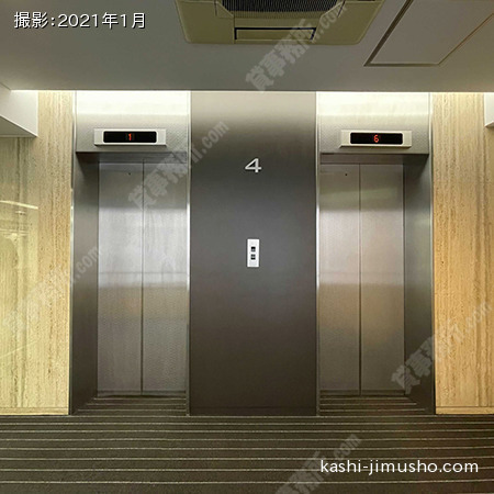 フロアエレベーター