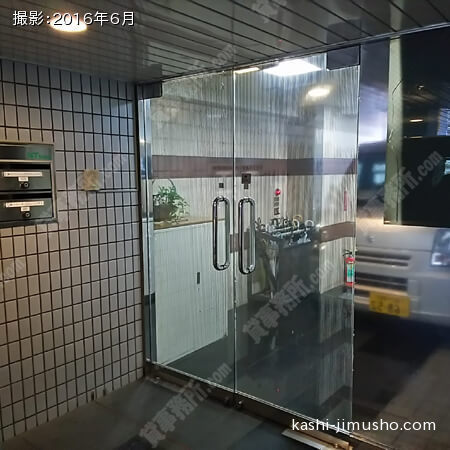  エントランスドア