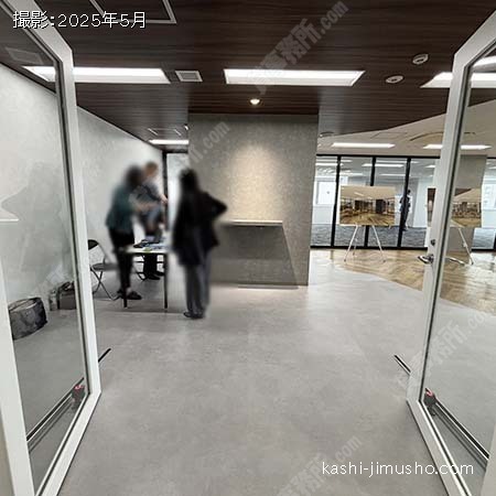 貸室入口