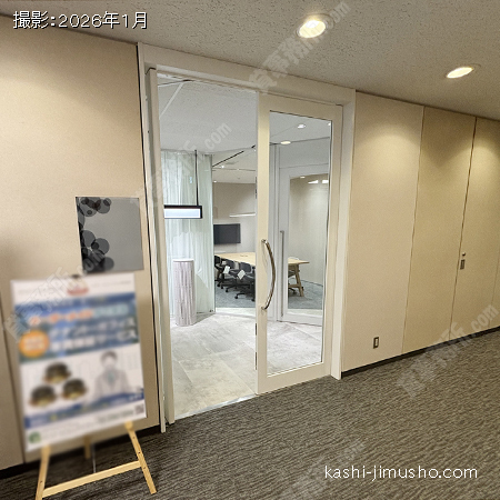 貸室入口(4階61.39坪)