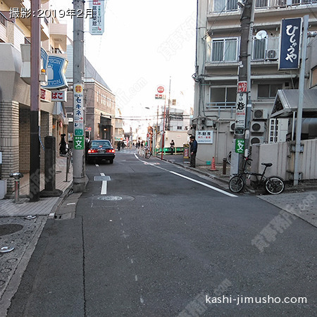 駐車場側前面道路 