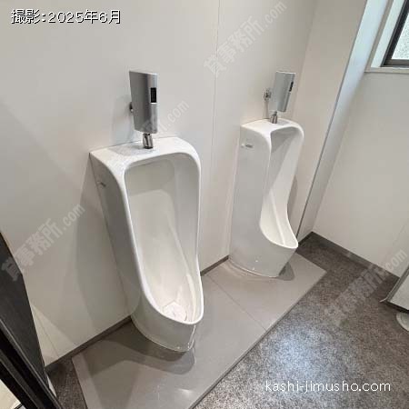 男性トイレ