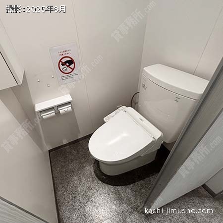 男性トイレ