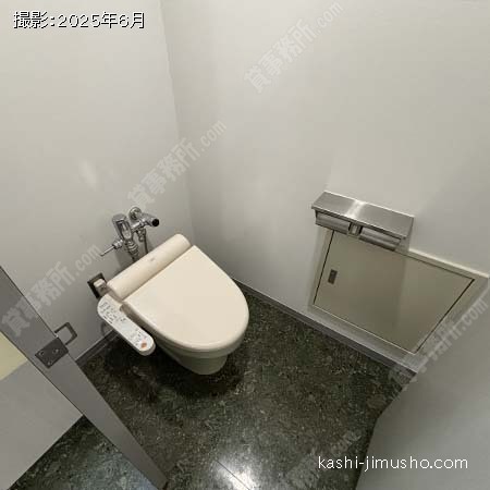 男性トイレ
