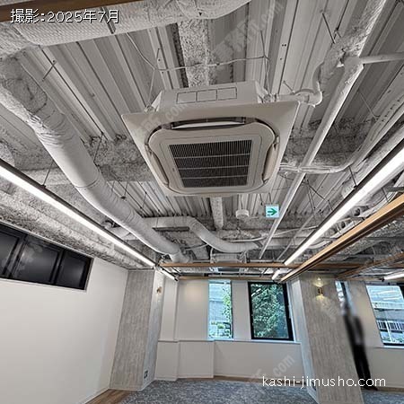 貸室内(2階) 貸室内(2階)