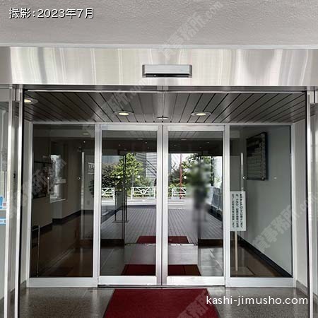 建物入口 建物入口