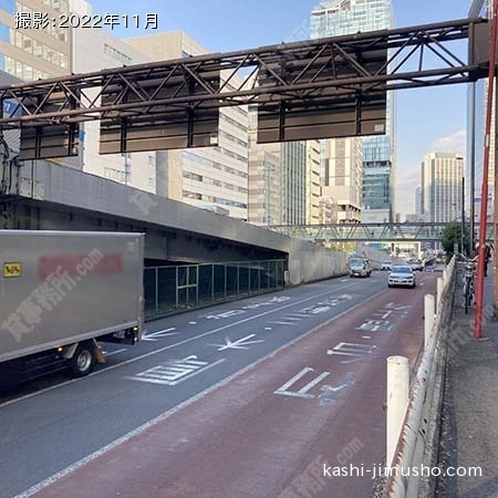 前面道路(玉川通り)