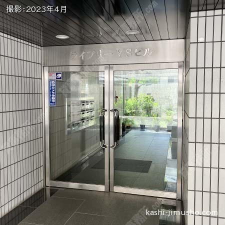 ビル入口