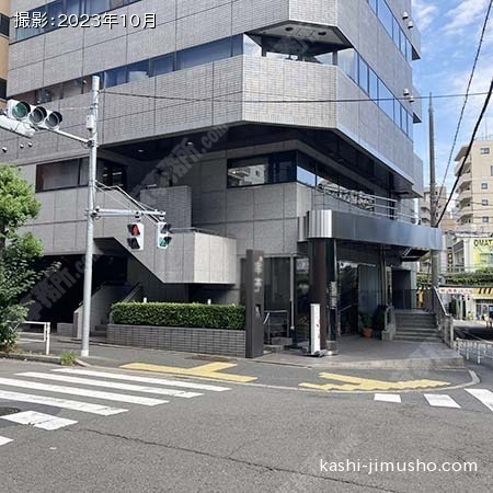ビル前面