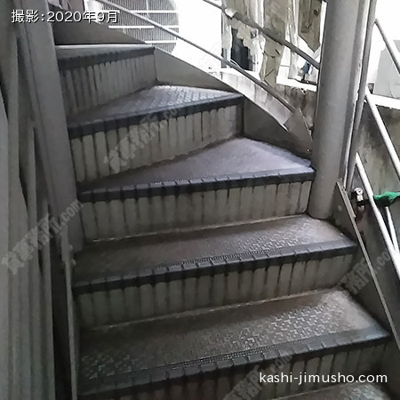 共用階段