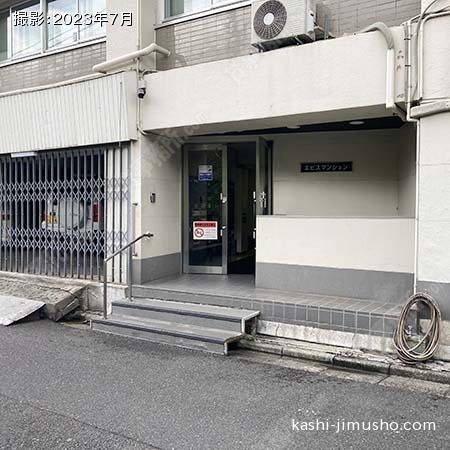 建物入口