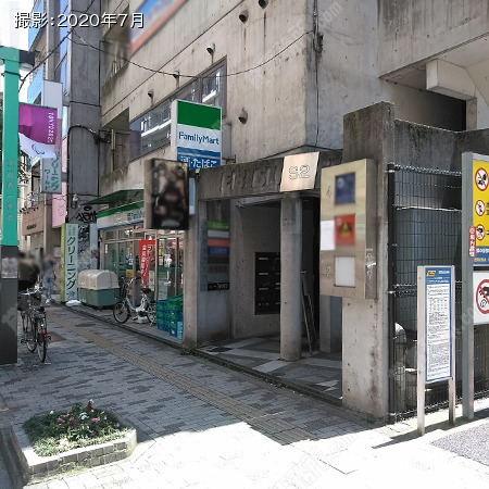 ビル前面