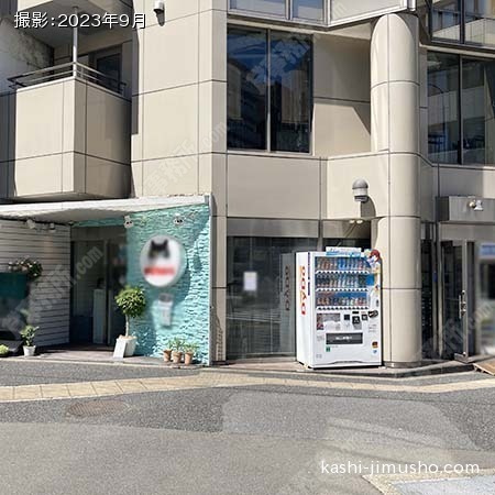 ビル前面
