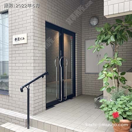 ビル入口