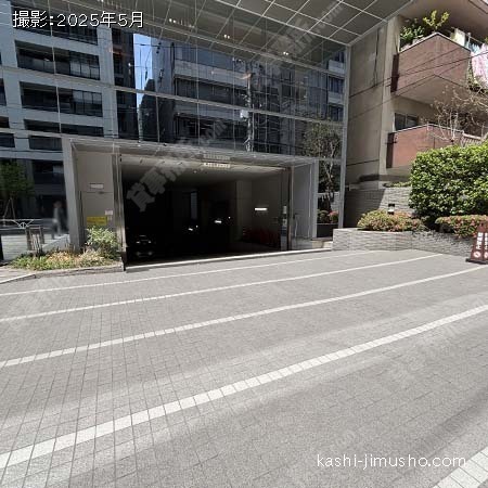 駐車場入口