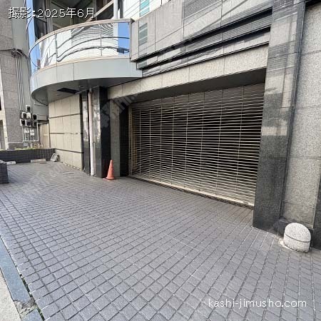 駐車場入口