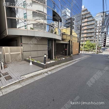 ビル前面