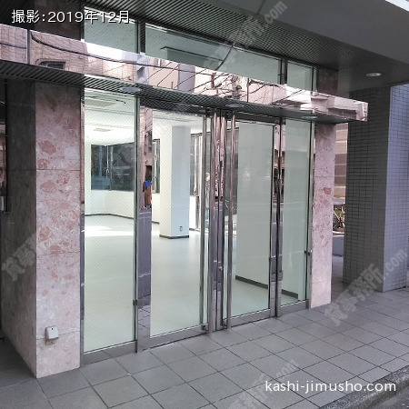 貸室入口(1階)
