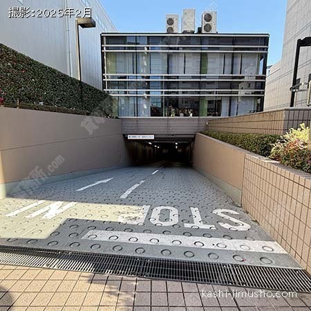 駐車場入口