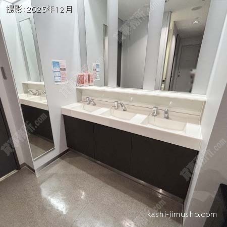 女性トイレ 女性トイレ