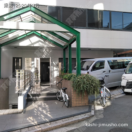 ビル前面