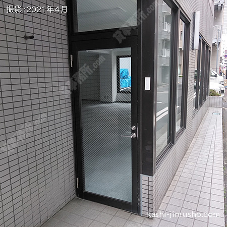 貸室入口(1階)