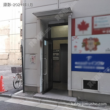 ビル入口 ビル入口