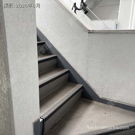 共用階段