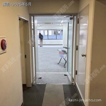 貸室入口