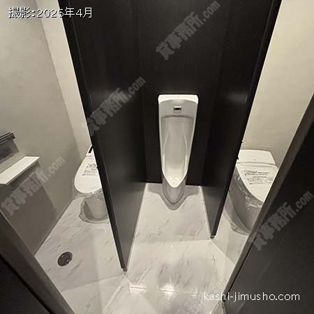 男性トイレ