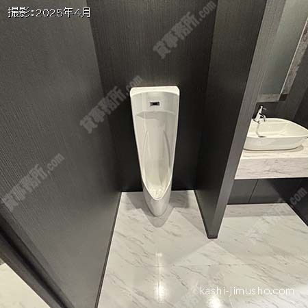 男性トイレ