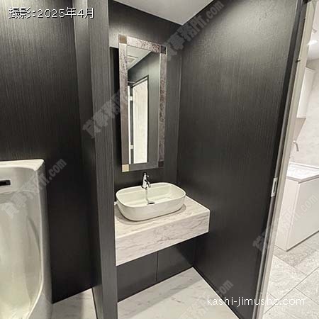 男性トイレ
