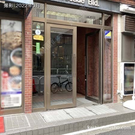 ビル入口 ビル入口