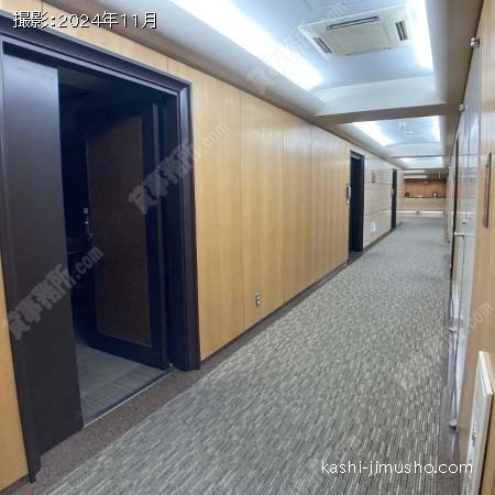 2F共用部(貸会議室前）