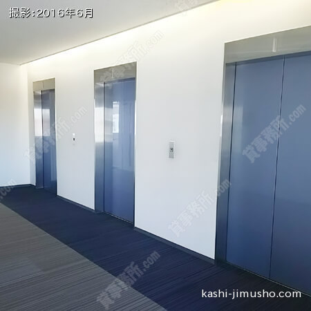 フロアエレベーター（8階参照）