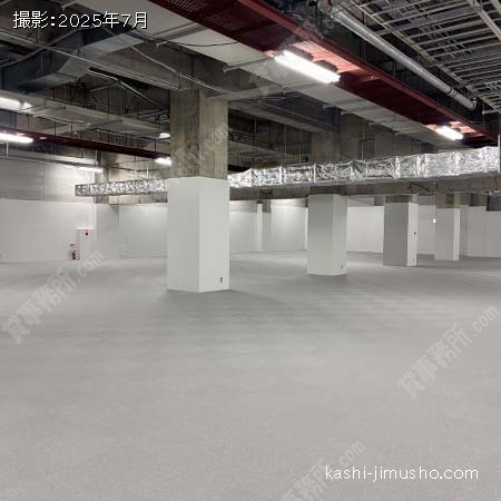 貸室内(B1階296.44坪)